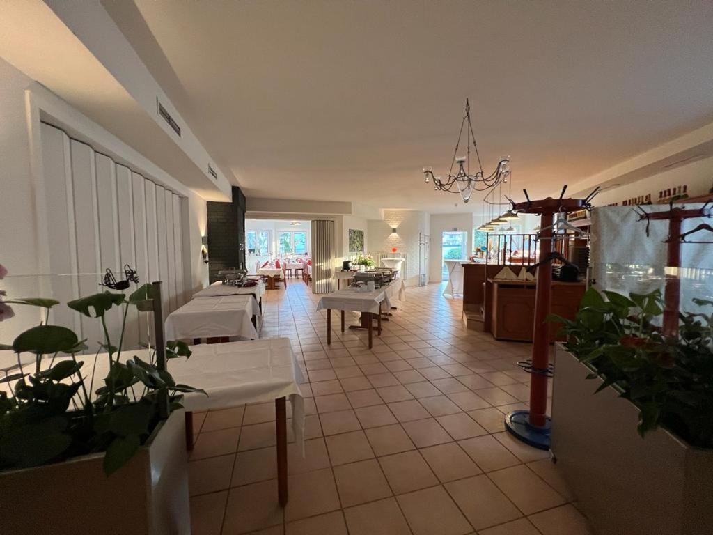 Hotel Alt-Holzhausen Bad Pyrmont Bagian luar foto